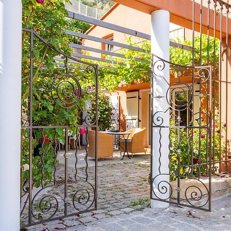 Studio De Charme Le Rose, 20M2, Dans Propriete Au Calme Avec Piscine By Le Mas De Louise Et Sacha Solliès-Toucas المظهر الخارجي الصورة